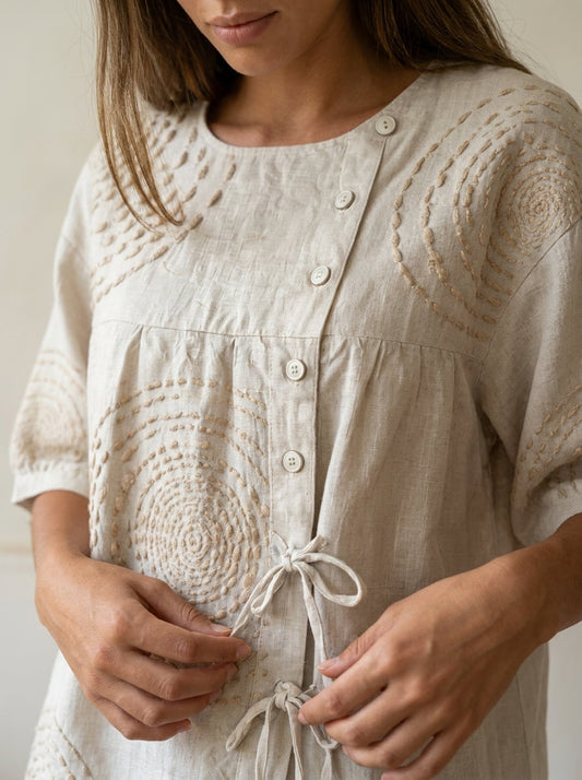 Macarena - Blusa Casual con Bordados Geométricos