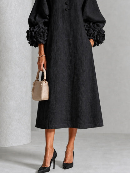 Vestido Midi Negro de Flores con Botones y Mangas Florales Extravagantes
